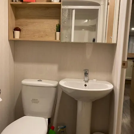 Sunflower Lodge, Lido Leisure Park, Holiday home