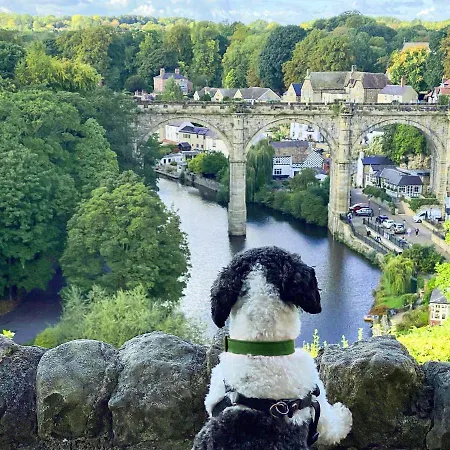 Sunflower Lodge, Lido Leisure Park, *